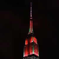 STAGE TUBE: Watch Monday Night's Holiday Light Show at the Empire State Building! Video