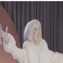 STAGE TUBE: Carol Channing Relives Super Bowl Halftime Performance!