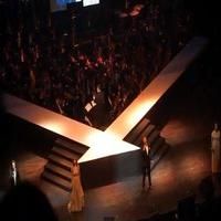 STAGE TUBE: Watch Lea Salonga, Michael Ball & More in DO YOU HEAR THE PEOPLE SING…