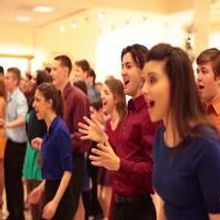 STAGE TUBE: Paper Mill Playhouse's Broadway Show Choir Stage Flash Mob at Neiman Marc