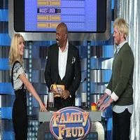 VIDEO: ELLEN Plays 'Family Feud' with Guest Steve Harvey Video