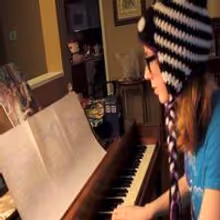 STAGE TUBE: YouTube User Debuts New Honest & Heartfelt Take on FROZEN's 'Let It Go'
