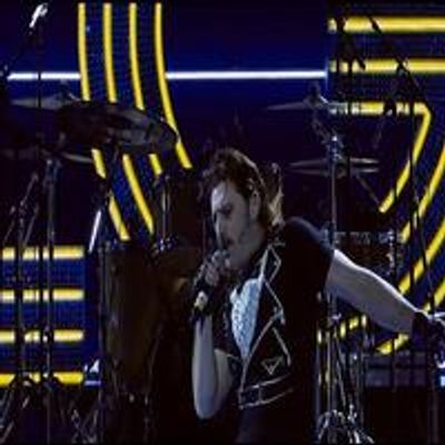 TV Exclusive: Behind the Scenes of ROCK OF AGES' Super Bowl Adventures!