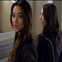 VIDEO: Sneak Peek - Tonight's Episode of PRETTY LITTLE LIARS Video