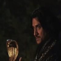 VIDEO: Sneak Peek - 'Heart of the Matter' on Next ONCE UPON A TIME IN WONDERLAND