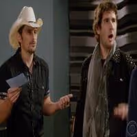 VIDEO: Sneak Peek - Josh Groban, Brad Paisley Guest on THE CRAZY ONES