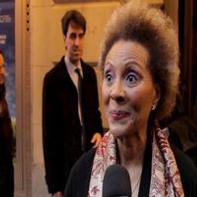 TV: On the Red Carpet for Opening Night of THE REALISTIC JONESES!