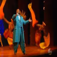 STAGE TUBE: Cast of Broadway's ALADDIN Performs 'Prince Ali' on THE VIEW Video