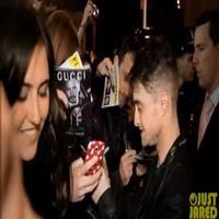 STAGE TUBE: Radcliffe Greets Theatregoers at CRIPPLE OF INISHMAAN Stage Door Video