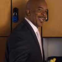 VIDEO: Sneak Peek - Tonight's Episode of CBS's BAD TEACHER