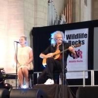 STAGE TUBE: Kerry Ellis and Brian May Perform 'Dust in the Wind' at Wildlife Rocks…