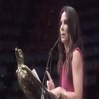VIDEO: Sandra Bullock Advises Graduates 'Don't Pick Your Nose'