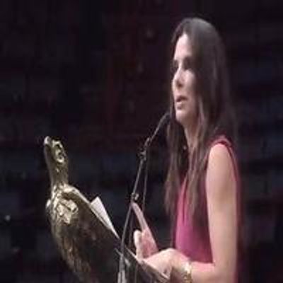VIDEO: Sandra Bullock Advises Graduates 'Don't Pick Your Nose'