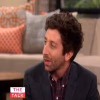 VIDEO: Simon Helberg Talks 'Big Bang Theory' & More on THE TALK Video