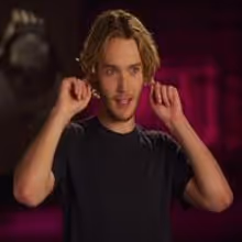 VIDEO: REIGN's Toby Regbo Talks New Season in 'Seize the Throne' Clip
