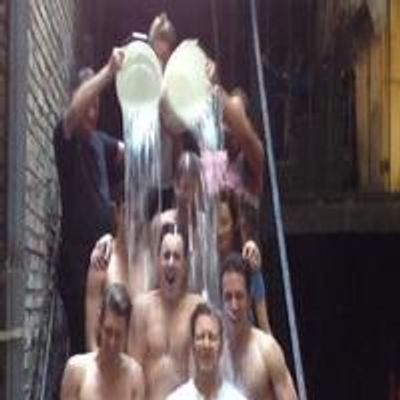 STAGE TUBE: Alan Cumming and CABARET Cast Accept Ice Bucket Challenge from NEWSIES