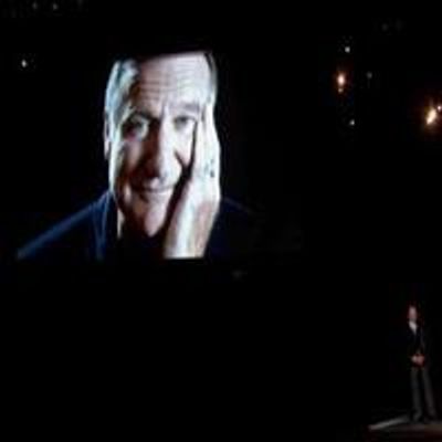 STAGE TUBE: Billy Crystal Honors Robin Williams at 2014 Emmy Awards