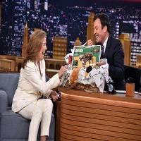 VIDEO: Meredith Vieira Gives Tour of New Talk Show Studio on TONIGHT