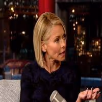 VIDEO: Kelly Ripa Explains Why Her iPhone Plus is Too Big on LETTERMAN