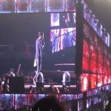 VIDEO: One Direction's Harry Styles Helps Fan Propose During Atlanta Concert