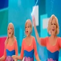 STAGE TUBE: Watch Trailer for Bette Midler's New 'It's the Girls' Album
