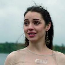 VIDEO: Sneak Peek - 'The Lamb and the Slaughter' Episode of The CW's REIGN