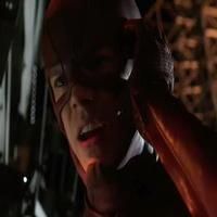 VIDEO: Sneak Peek - 'Power Outage' Episode of The CW's THE FLASH