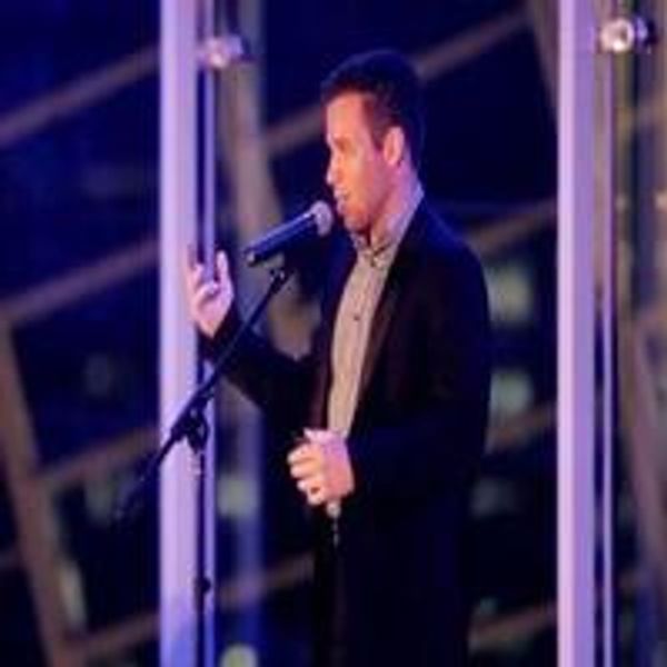 STAGE TUBE: Watch Robin de Jesus Sing a Bilingual 'Let it Go' - Cabaret Theater Video