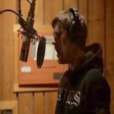 STAGE TUBE: Go Inside the Recording Studio with the Cast of THE LAST SHIP!