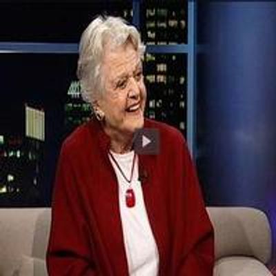 STAGE TUBE: Angela Lansbury Talks BLITHE SPIRIT, Her Career & More on TAVIS SMILEY