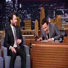 VIDEO: Charlie Day Plays '5-Second Summaries' on TONIGHT SHOW