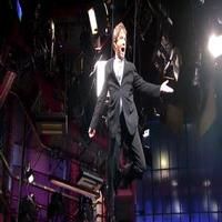 VIDEO: Martin Short Makes 'Fly Me Through the Room' Entrance on LETTERMAN!
