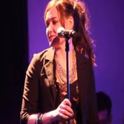 STAGE TUBE: Christine Dwyer Performs 'So What' at BROADWAY SINGS P!NK
