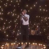 STAGE TUBE: Adam Levine, Maroon 5 Sing Nominated Song 'Lost Stars' from BEGIN AGAIN Video