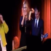 STAGE TUBE: Idina Menzel, Ryann Redmond & Savannah Guthrie Sing Karaoke for A…