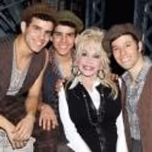 Photo Flash: Dolly Parton Visits NEWSIES!