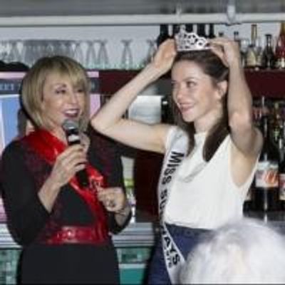 Photo Coverage: ON THE TOWN&#039;s Megan Fairchild Crowned Honorary Miss Subways at Ellen&#039;s Stardust Diner