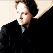 Pianist Alexander Schimpf Performs with the Las Vegas Philharmonic Tonight