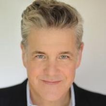 THE FRIDAY SIX: Q&As with Your Favorite Broadway Stars- ALADDIN's Jonathan Freeman