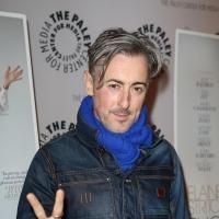 Liza Minnelli Talks About Meeting Alan Cumming and the Revival of CABARET