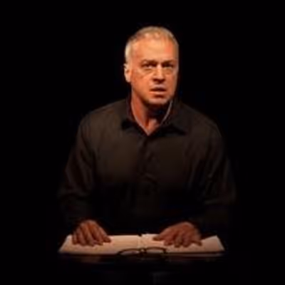 BWW Interviews: Tom Hewitt Takes On MEDEA