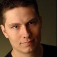 Wes Hurley Stars in Arts on the Waterfront's All-Male CABARET in Seattle, Beg…