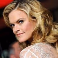 Scott Adsit & Taylor Trensch Join Missi Pyle for SEXY AS HELL at Joe's Pub Tonight