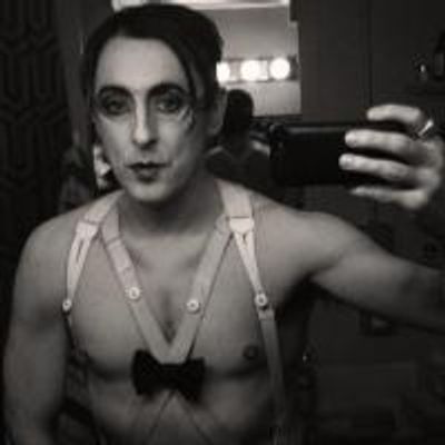 Photo Flash: Alan Cumming Takes Stunning Selfie Before CABARET&#039;s First Preview!