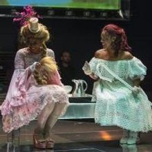 BWW Reviews: Steppenwolf's MARIE ANTOINETTE Glitters, But is Not Gold
