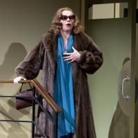 BWW Review: LOOPED Tour Banks on Stefanie Powers