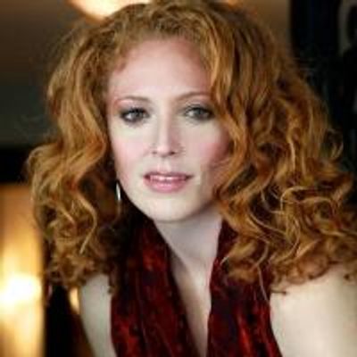 CABARET LIFE NYC: Marissa Mulder Again is Magical, But When It Comes to 'Standards' You Gotta Have Standards