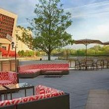 Gaithersburg Marriott Washingtonian Center Makes Happy Hour Goes Yappy at The Bench