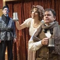 BWW Reviews: Metrostage whirls audiences into holiday spirit with A BROADWAY…