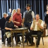 Photo Flash: In Rehearsal with FINGS AIN'T WOT THEY USED T'BE, Beg. Tonight at…